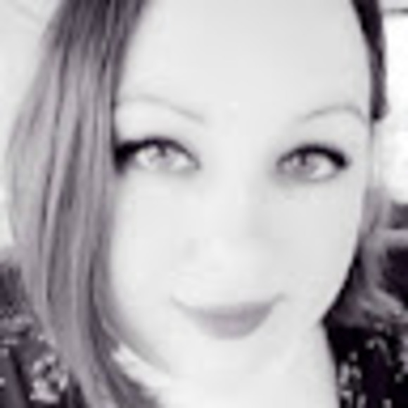 Meet your Posher, Ashlee - Picture 1 of 1